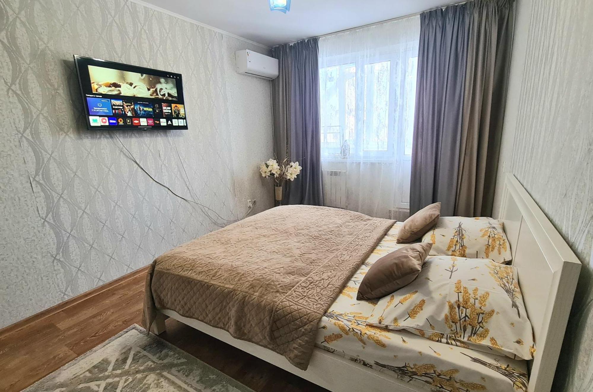 1 Комнатная Квартира В Центре Uralsk Exterior photo